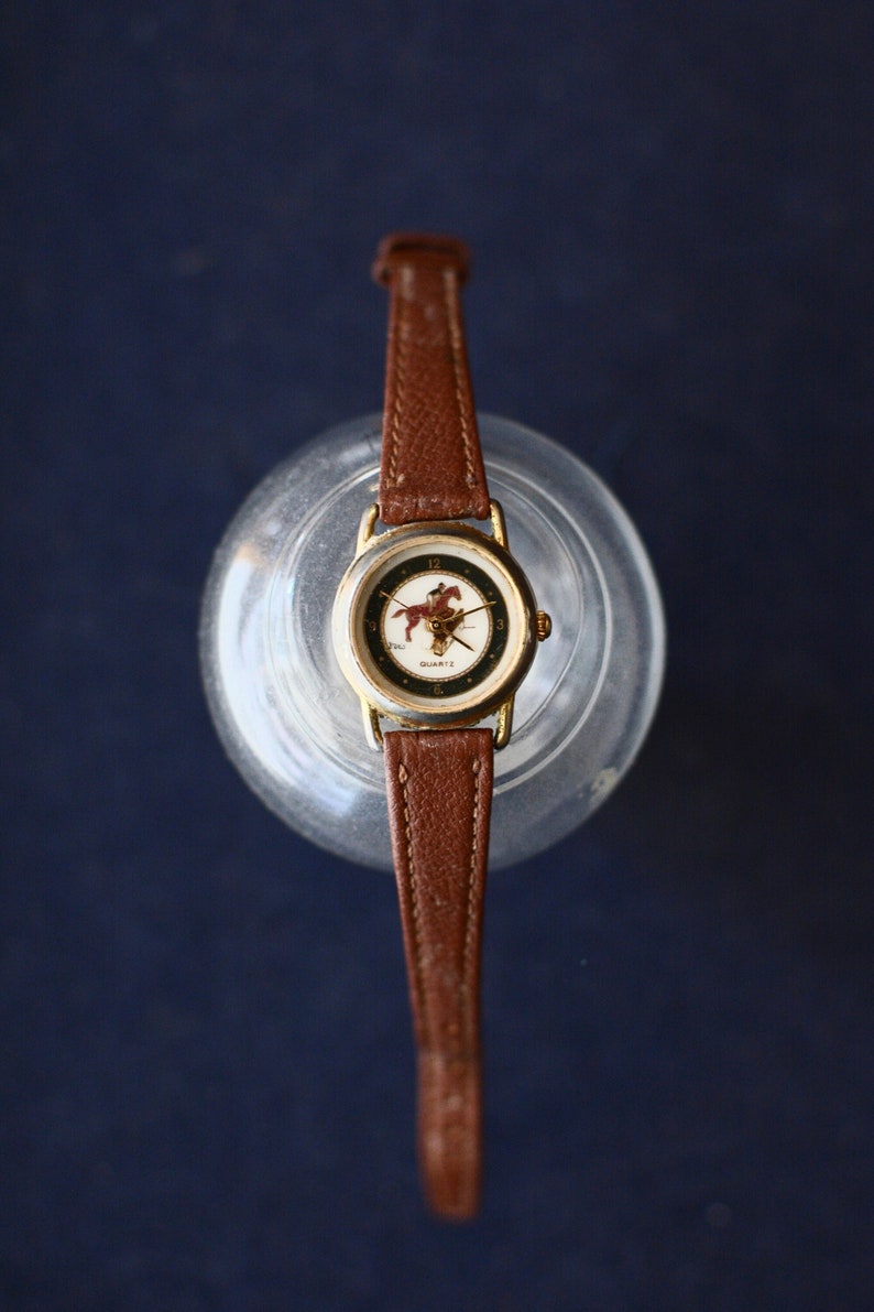 Vintage 70s Circular Watch / Unisex Analog Wrist Watch image 1