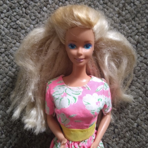 1976 Barbie doll "body and head"