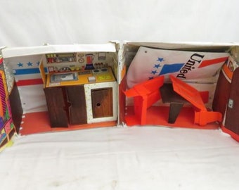 Collectible Barbie Friendship Airlines