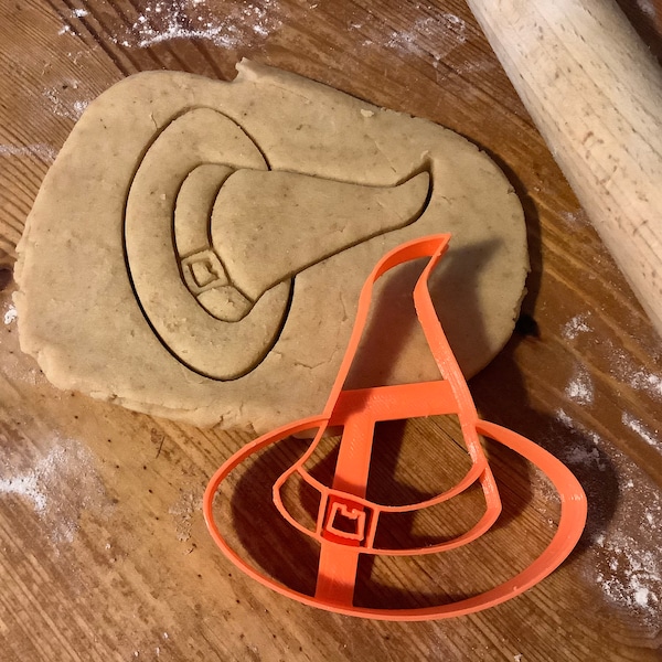 Cookie cutter witches hat, halloween biscuit mould