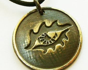 UTCHAT – eyes Horus or Ra   great powers amulet pendant