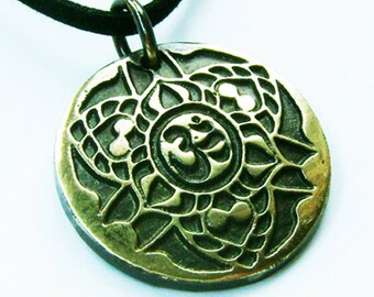 Aum It has great powers amulet pendant