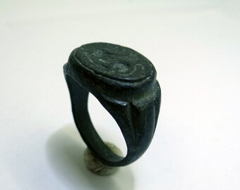 Antike griechische Massive Bronze Ring Fabelwesen Löwe Flügel Mensch 6/8 AD