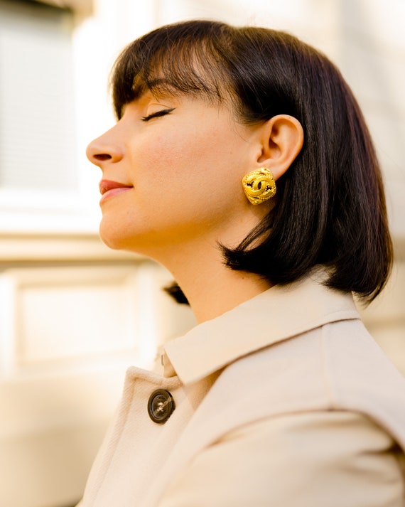 Chanel Button Coin Earrings, Chanel CC Earrings, C