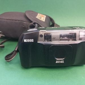 Vintage Camera RICOH RT-550, Filmcamera Ricoh 1990, Point and Shot Camera, Werkende Filmcamera