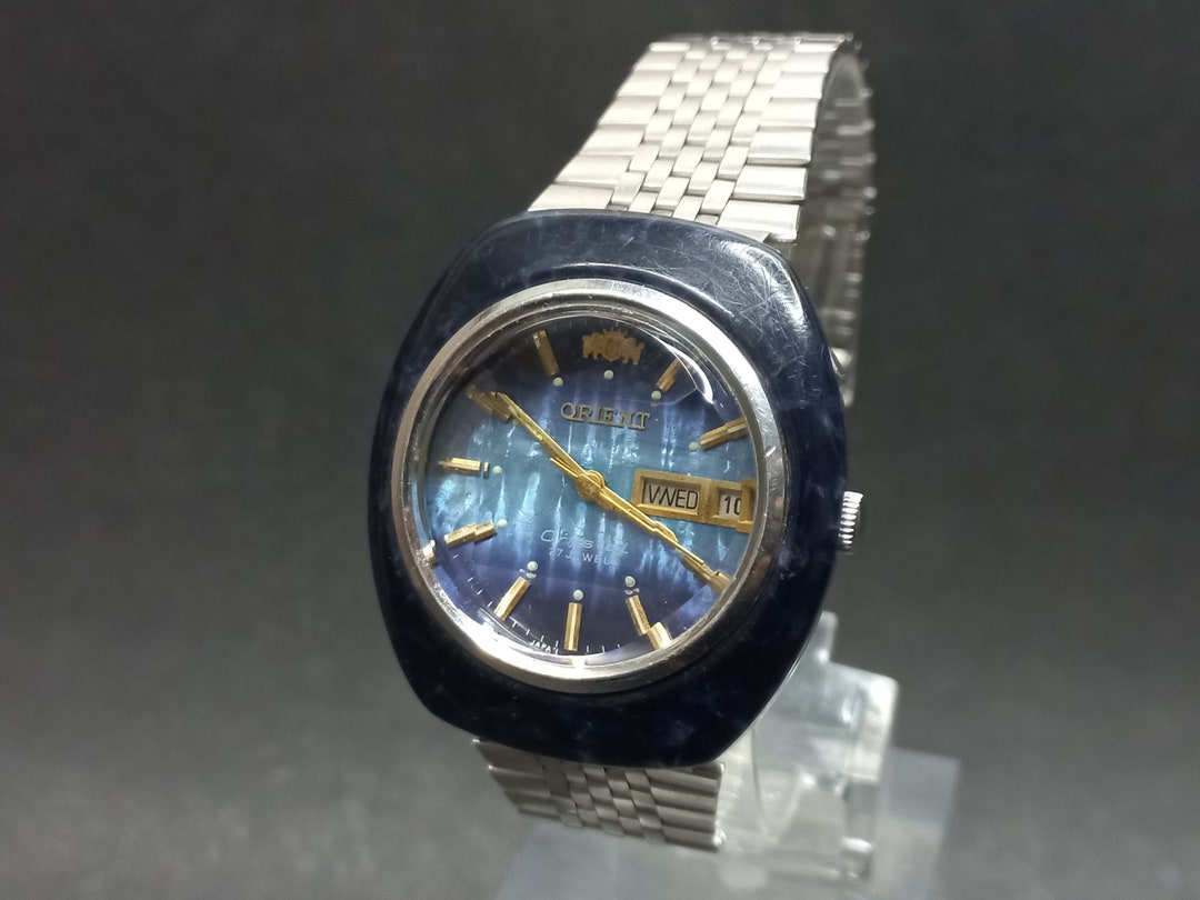 希少 オリエント クロノエース フォーカス カットガラス ブルー文字盤 自動巻き 希少 オリエント クロノエース フォーカス カットガラス ブルー文字盤