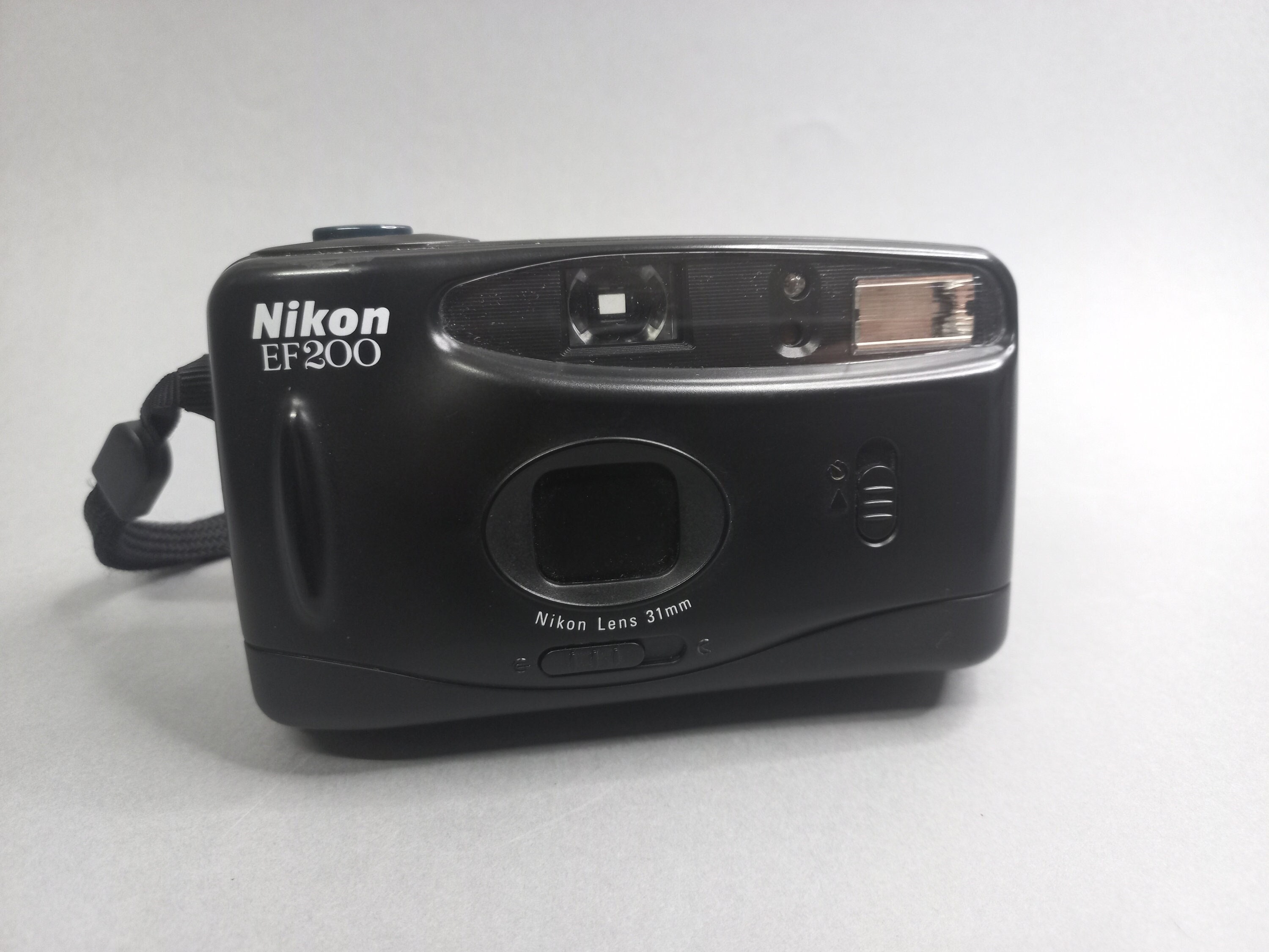 Nikon EF300 / Argentique / Testé avec une pellicule
