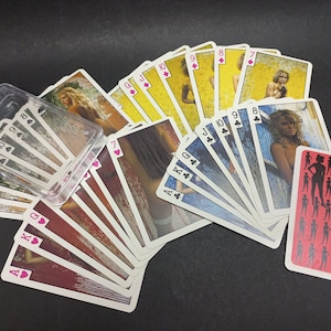 Vintage Sammler Spielkarten, 32 Karten im Deck. Wunderschöne Mädchen 1990, seltene Spielkarten, tolle Sammelkarten