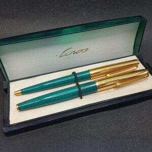 Set d'écriture soviétique vintage « Malachite », Souz (Union européenne), encre stylo plume, stylo à bille, calligraphie URSS