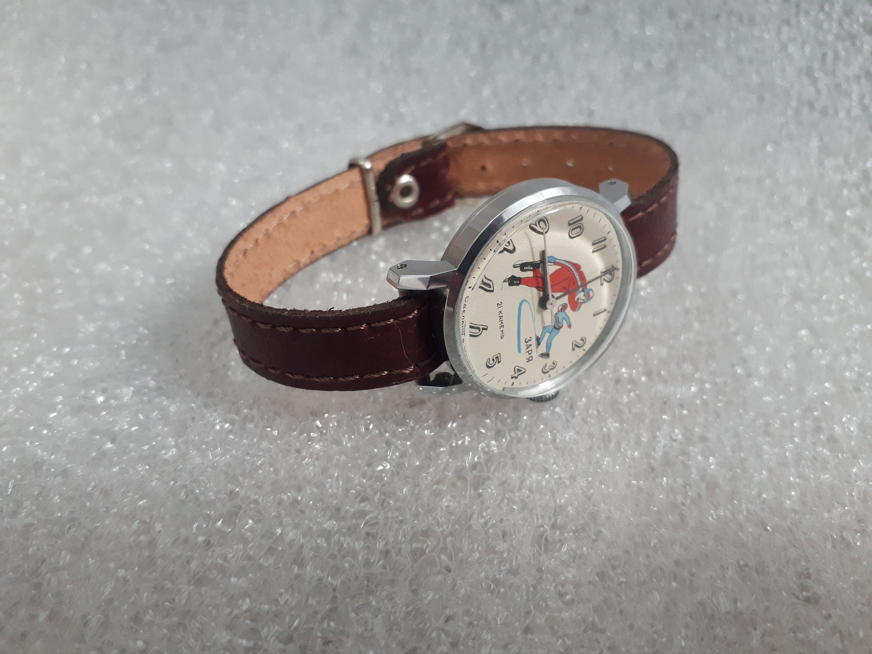 zaria watch 21 jewels