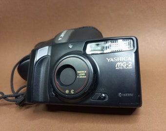 Appareil Photo Yashica MG-2 DX - 35mm Compact - Flash Auto - Fonctionnel - Japon