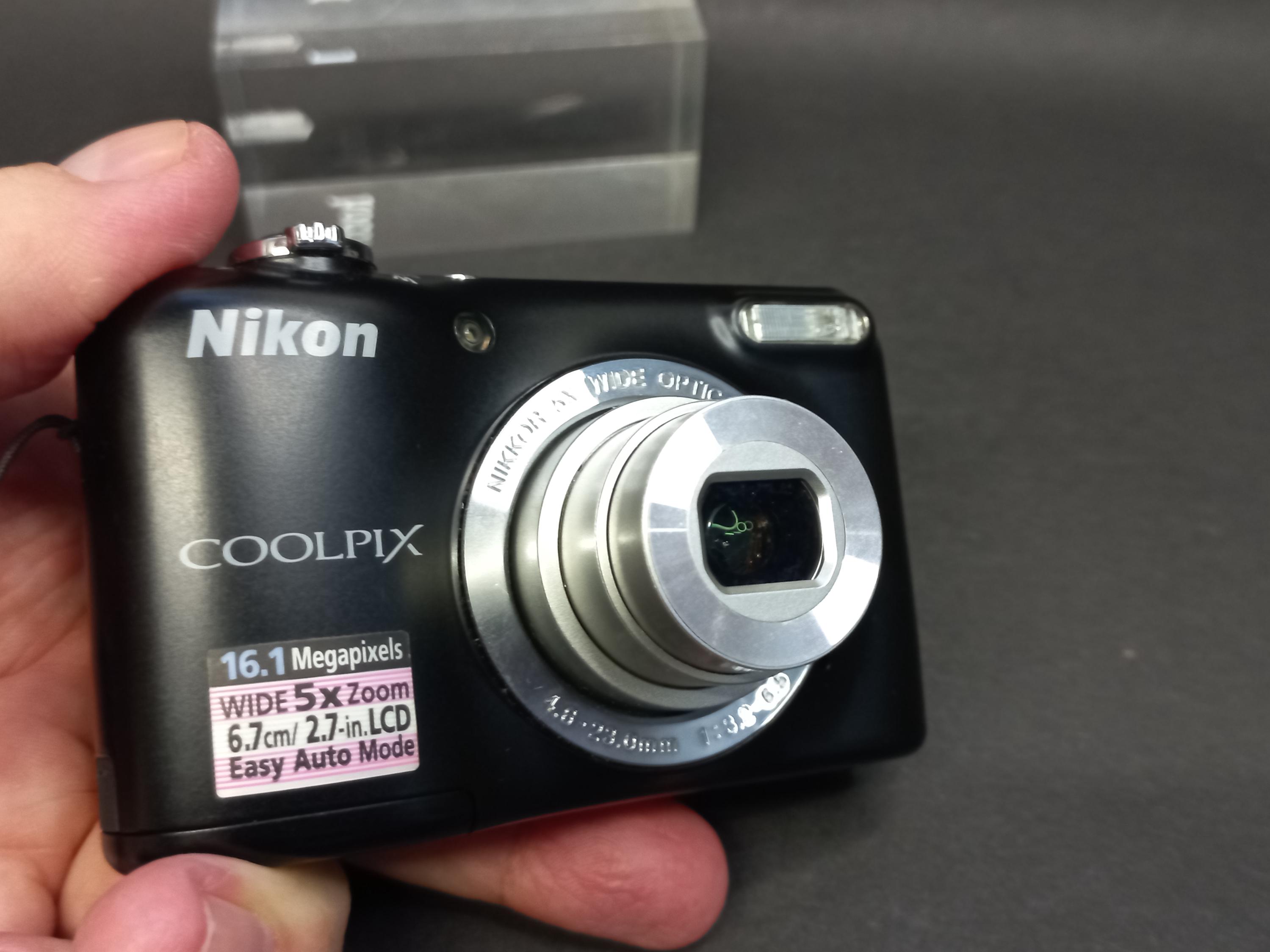 Nikon Coolpix L27 Violet - Appareil Photo Numérique Compact Vintage - Comme Neuf