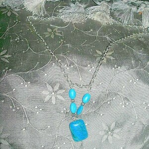 Turquoise Stones  Silver Chain Necklace Pendant 24&quot; Length