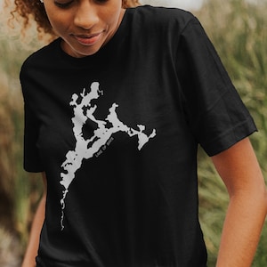 Camicia con mappa del lago di Bays, abbigliamento country dell'Ontario Cottage, regali e souvenir per la cabina canadese