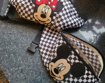 Mickey or minnie fanny packs affordable family fanny packs SHIPS IN 2 DAYS **free button with order see pic***