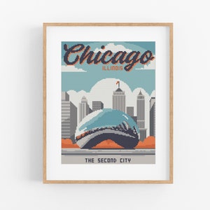 Peut inclure: Une affiche encadrée avec une illustration pixélisée de la ligne d'horizon de Chicago. L'œuvre comprend le texte "Chicago Illinois" et "The Second City". La sculpture Cloud Gate est au premier plan, avec un ciel bleu en arrière-plan.
