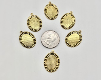 Oval Pendant Setting for Flat Back fits 18mm x 13mm Cabochon.