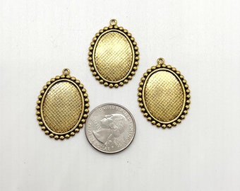 Oval Pendant Setting for Flat Back fits 25mm x 18mm Cabochon.