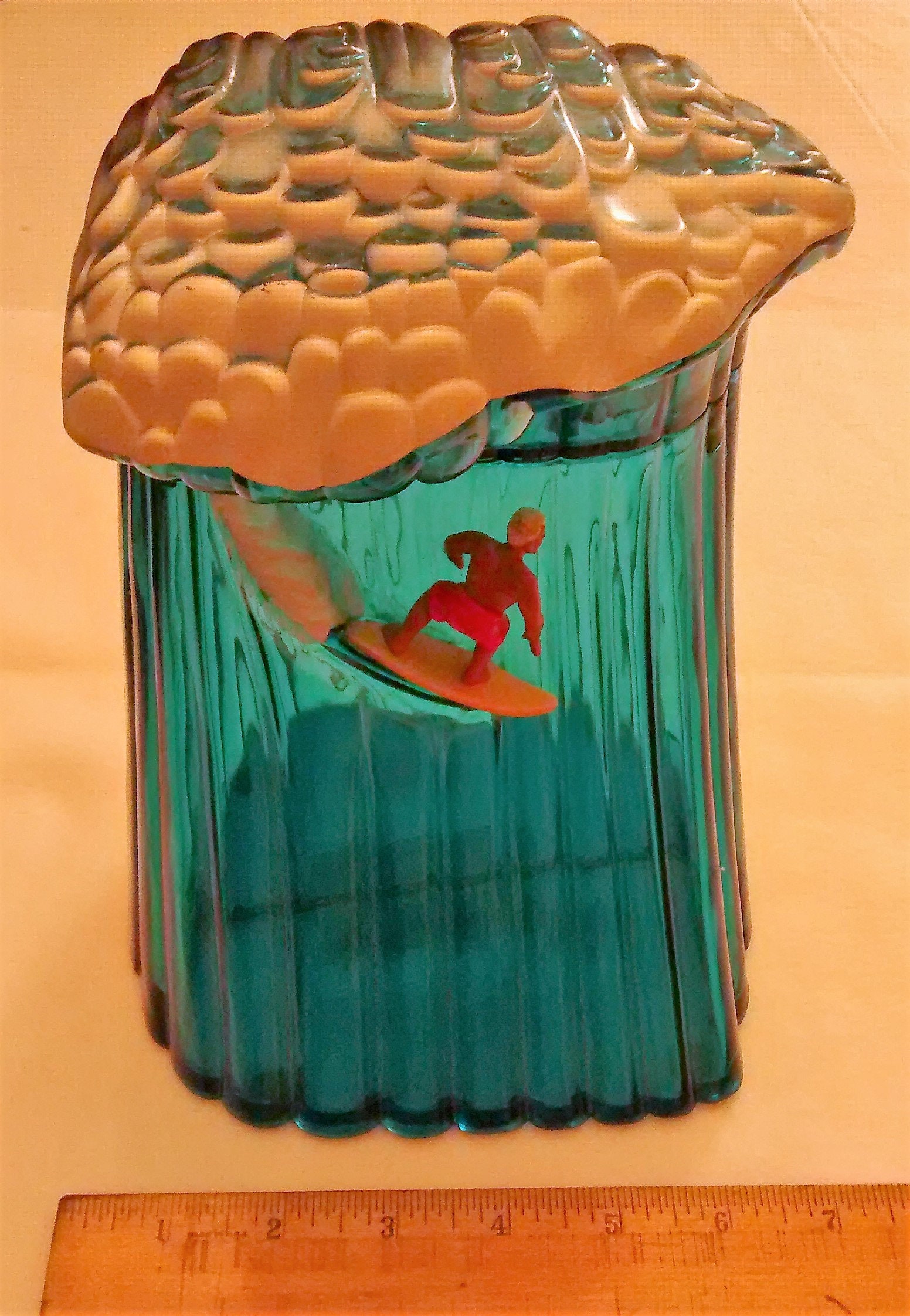 The Wave Surfing Cookie Jar, Musical Plastic Jar Plays Excerpts of
