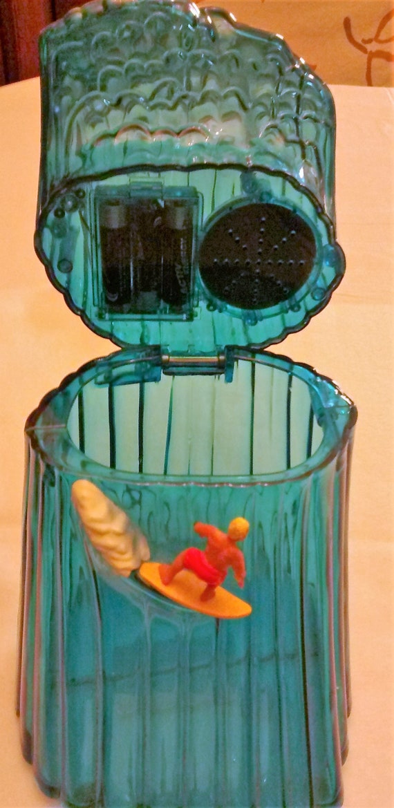 The Wave Surfing Cookie Jar, Musical Plastic Jar Plays Excerpts of