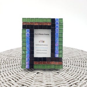 Mini picture frame, small photo frame, mosaic picture frame, desk photo frame, green frame, home decor gift, gift for spouse, gift for dad