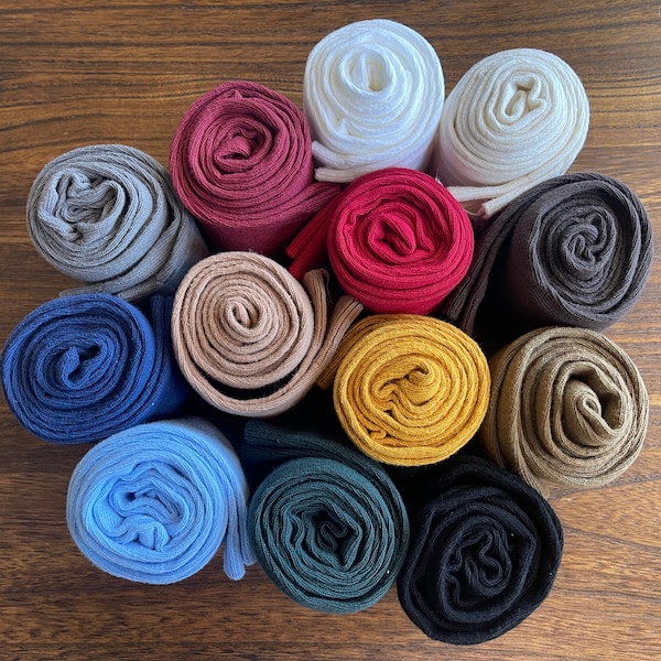 Medias grandes y ligeras de algodón con costura del siglo XVIII