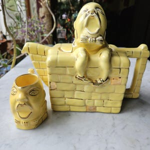 Humpty Dumpty Teapot and Creamer