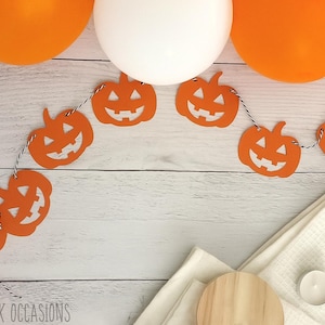 Jack O' Lantern Garland: Halloween Pumpkin Party Decor