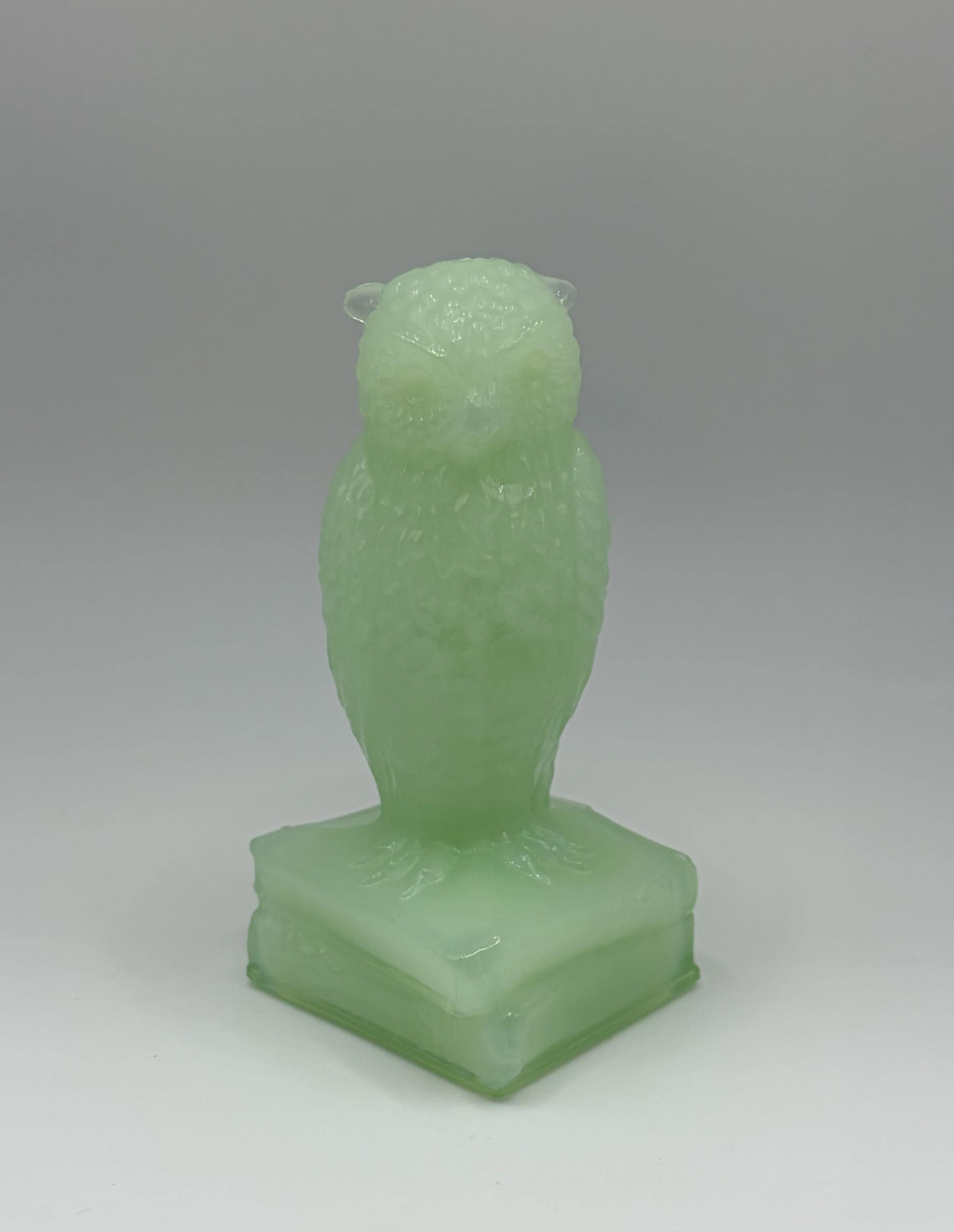 Degenhart Glass Owl in &ldquo;Misty Green&rdquo;