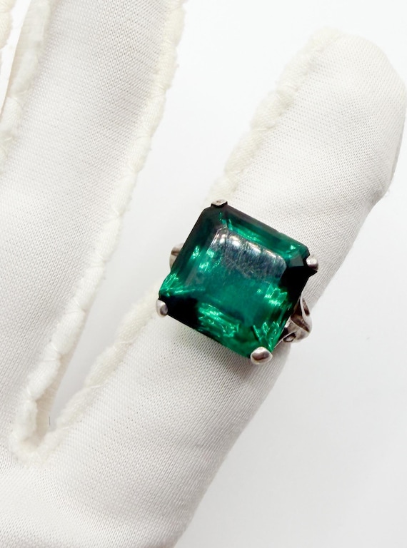 Sterling Silver Green Stone Statement Ring - image 3
