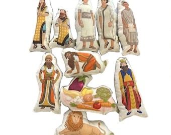 Daniel in the Lion's Den Toy Set - 2 Daniels, Shadrach, Meshach, Abednego, 2 King Nebuchadnezzars, King Darius, Vegetables, Lion