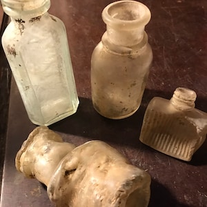 4 old vintage bottles