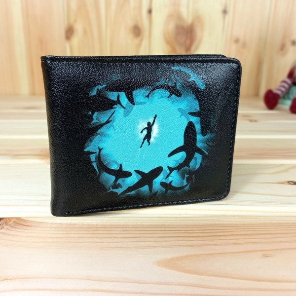 Herren Geldbörse aus Kunstleder mit lustigen Retro Design | handliche Brieftasche | Designer Leder Wallet Hai Fische Muster Geschenk für ihn
