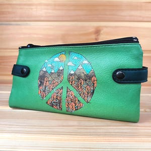 Cartera grande para mujer | Cartera de diseño vegana sostenible con símbolo de la paz – Edición limitada | billetera hippie hecha a mano