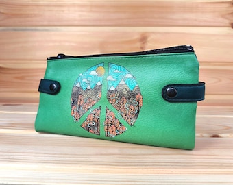 Bohemian Green Wallet | Large Capacity Peace Symbol Purse | Retro Travel Accessory | Eco-Friendly Faux Leather | Clutch for Nature Lover