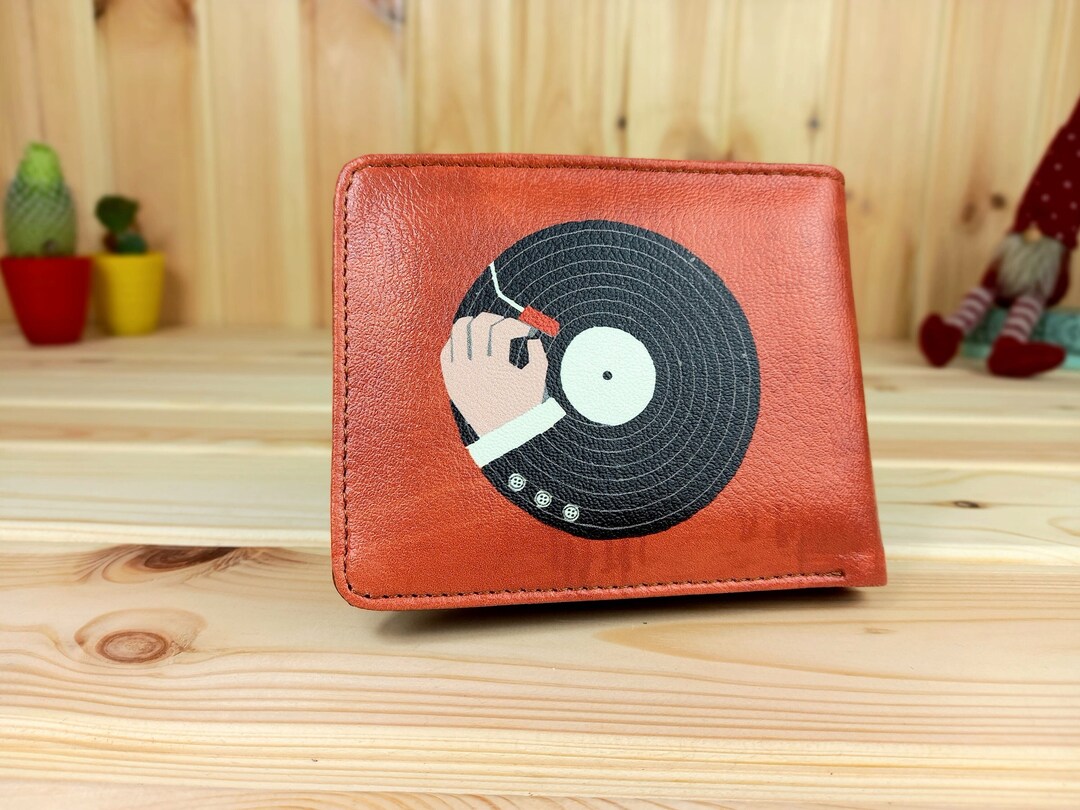 men-s-wallet-faux-leather-expressive-patterns-unique-handy-purce