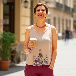 Ärmelloses Leinentop mit Paisley Applikation | Ethno Style Top Damen | Leinenmix Oberteil mit Ringerrücken | Boho Chic mit Mandala Print