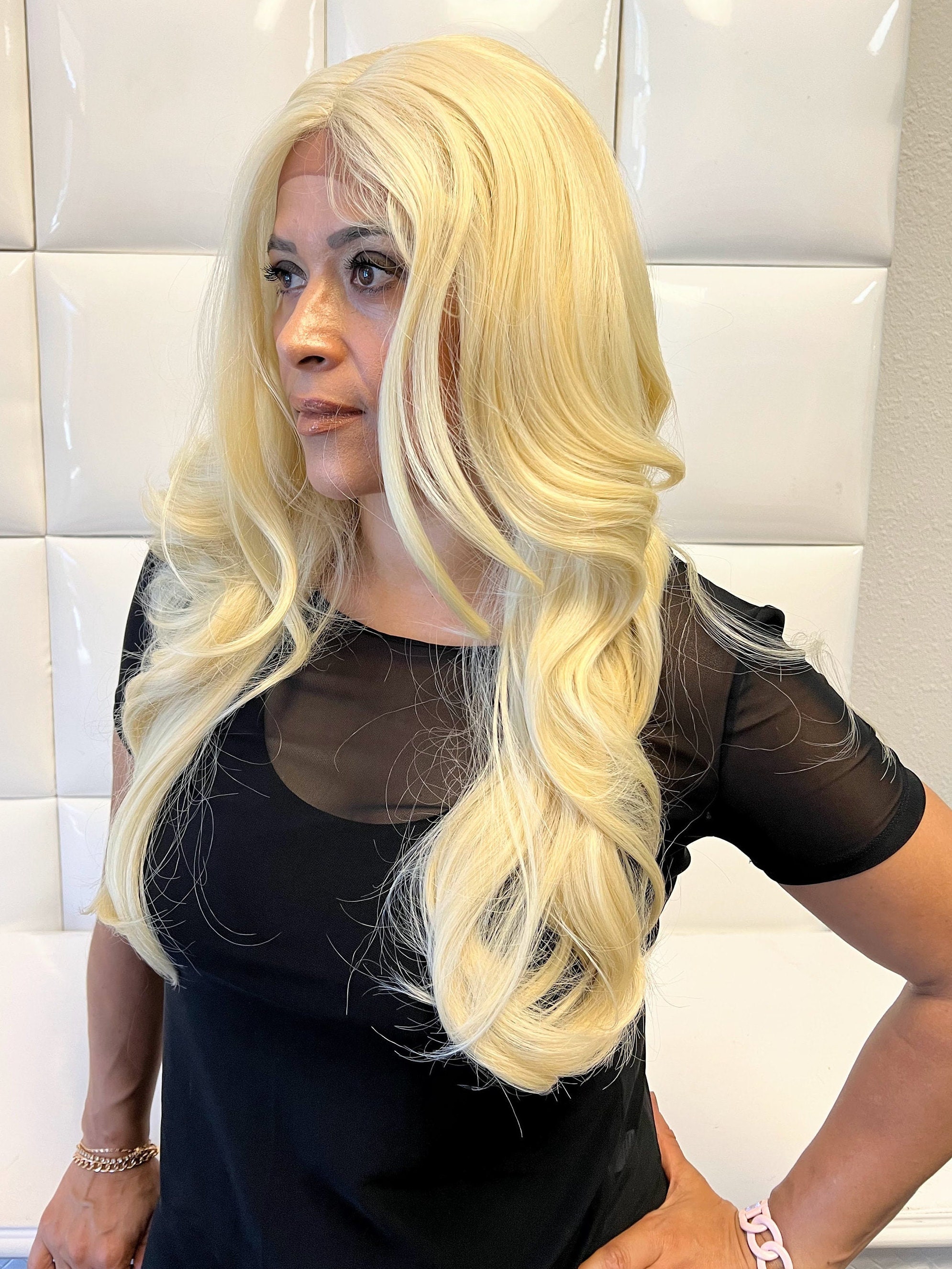 LIGHT BLONDE Swiss Lace Front Wig - Deep Part * Loose 