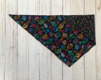 Cupcakes/omkeerbare hondenbandana met stippen