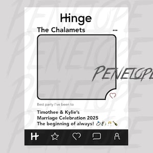 Könnte beinhalten: Schwarz-weißes Grafikdesign mit den Worten "Hinge" und "The Chalamets". Das Design ahmt eine Social-Media-Oberfläche nach, einschließlich eines Fotorahmens, eines Herzsymbols und dem Text "Timothee & Kylie's Marriage Celebration 2025."