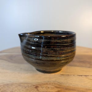 Stoneware Matcha Bowl with Pour Spout