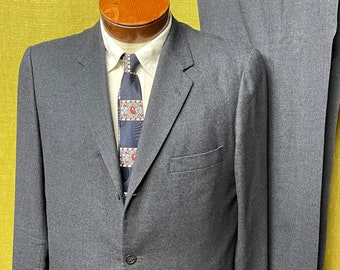 Stunning Vintage 1960’s Hong Kong Tailored Blue Gray Flannel Suit 41 Long