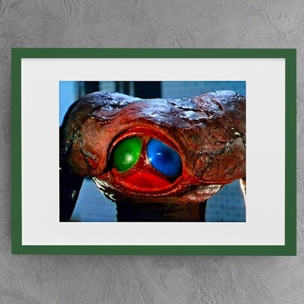 War of the Worlds -- 8.5" x 11" Art Print || Crystal Clear Close-Up of the Martian!