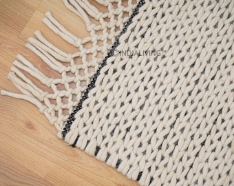 Ivory Chain looped chunky Wool rug, Hand Knotted wool rug, Nordic Decor Carpet, Scandinavian Braided Rug, Customize in any Rug/Runner size
