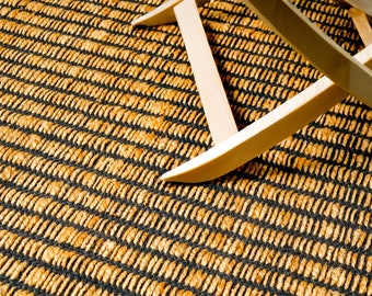 Handgewebter Teppich aus Jute, Schwarz und Naturfaser