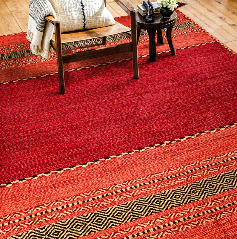 Alfombra Kilim roja, alfombra de salón étnica marroquí hecha a mano artística india con cojines, corredor de pasillo, alfombra decorativa Boho imagen 4