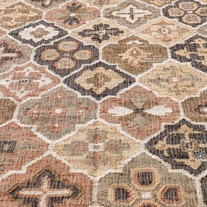 Handvävd abstrakt blommotiv svartbeige naturlig jutematta, lantlig stil, aztekiskt mönster
