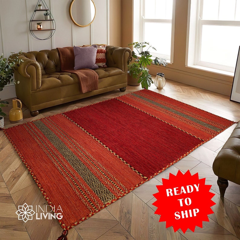 Alfombra Kilim roja, alfombra de salón étnica marroquí hecha a mano artística india con cojines, corredor de pasillo, alfombra decorativa Boho imagen 1