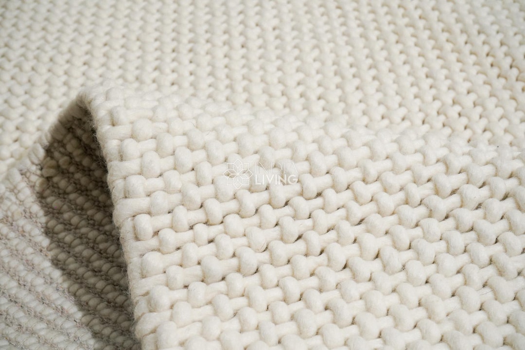 Natural Ivory Magic Loop Chunky Wool Rug : Hand Woven Modern ...