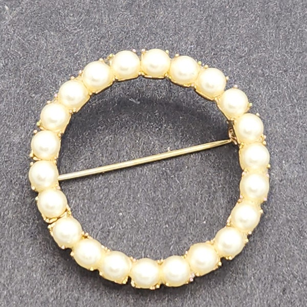 Vintage Pearl Open Circle Pin Brooch